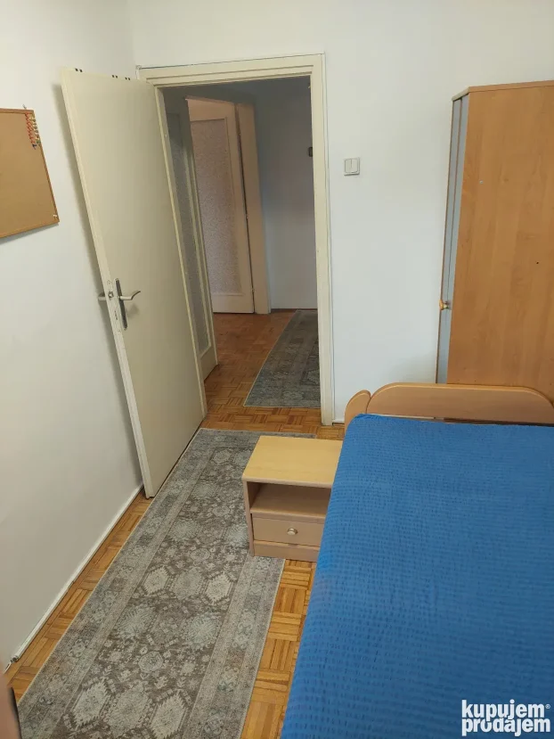Izdajem sobu  u Mirijevu, Mirijevo, 10 m²