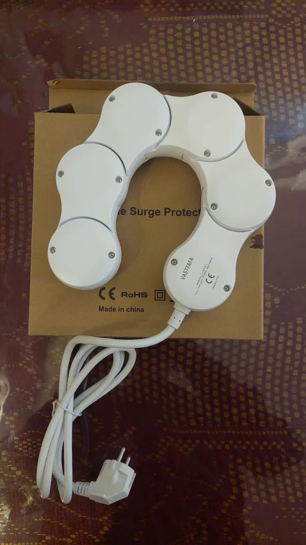 Produzni kabl sa 4 uticnica i 2 USB ulaza