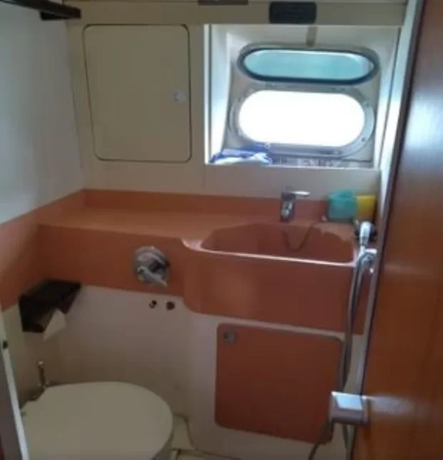 Povoljno se prodaje jahta Princess 45, 2 kabine, 2 kupatila