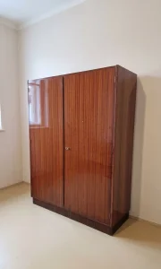 Retko očuvan retro garderober - visoki sjaj