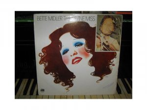 Bette Midler - The Divine Miss M