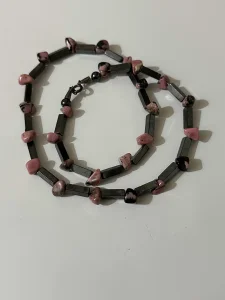 Lepa stara ogrlica od poludragog kamena Hematit-Rodonit