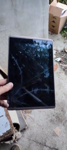 tablet asus braon 10" za delove