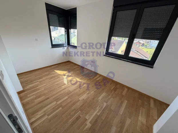 Telep, 3.0 trosoban, 66 m²