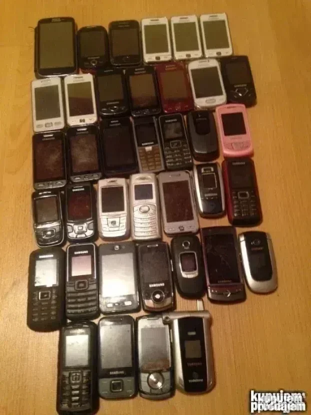 150. mobilnih telefona za delove,reciklazu