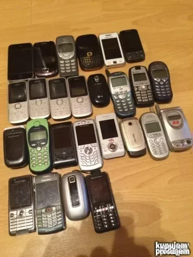 150. mobilnih telefona za delove,reciklazu
