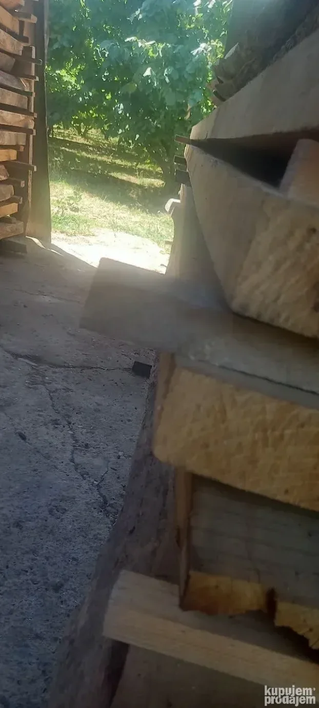 hrastova gradja na prodaju