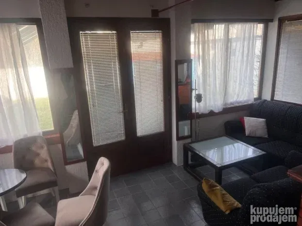 Odlična kuća u Bačkom Jarku 169m2