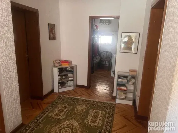 Odlična kuća u Bačkom Jarku 169m2