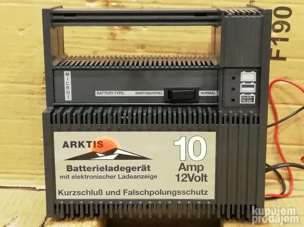 Punjač akumulatora ARKTIS 12V 10 A sa dijagnostikom