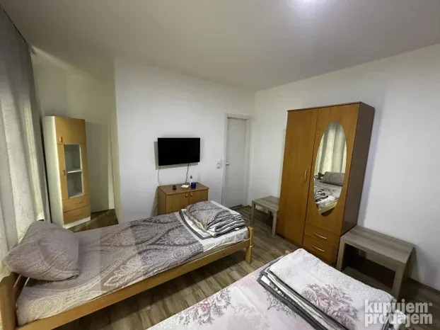 Smestaj za radnike Lapovo