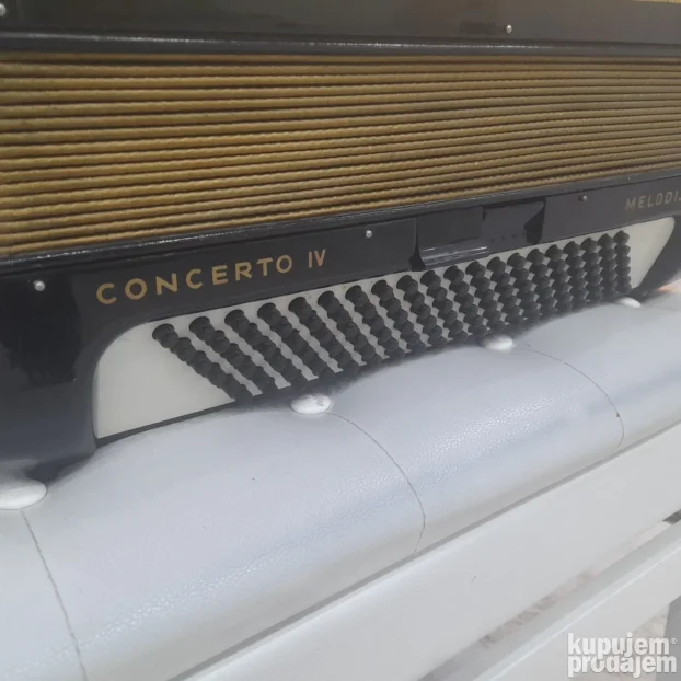 Hohner 120 basa.