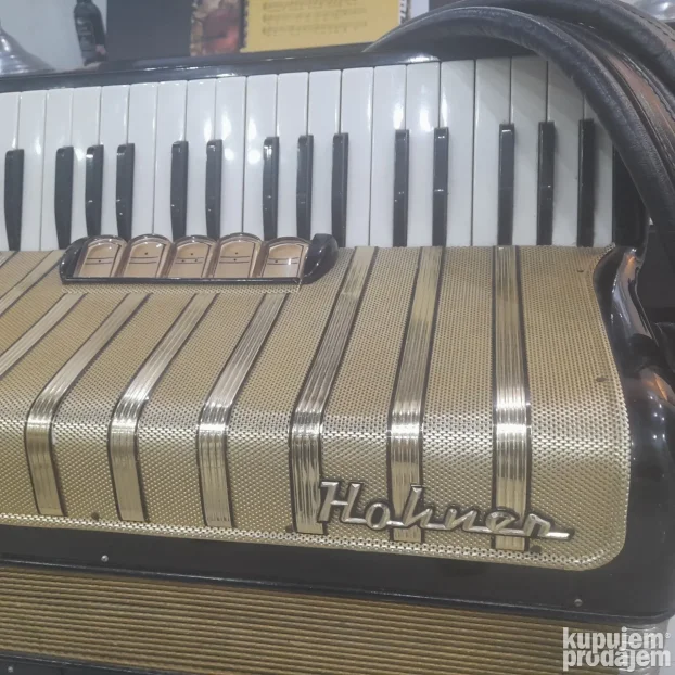 Hohner 120 basa.