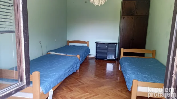 Izdajem kuću selo Drmno kod Požarevca