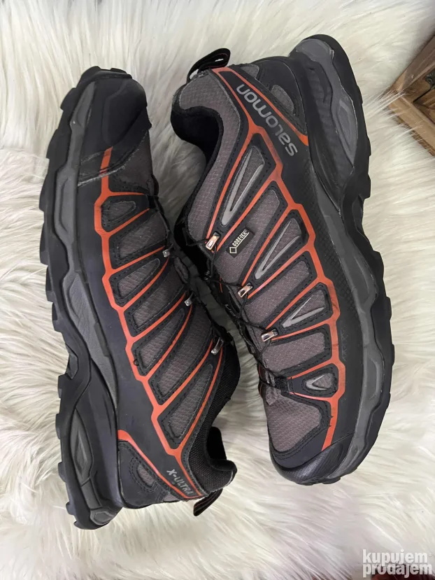 Patike Salomon goretex 43 1/3 broj prodate