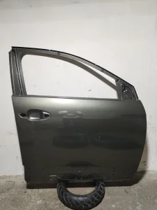 Prednja desna vrata Peugeot 3008 i 5008 od 2016-2024.god.