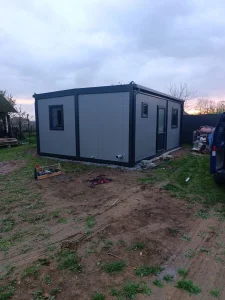 Kontejner vikendica 6x4.8m,soba,dnevna soba,kupatilo,kuhinja
