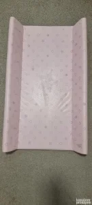 Pult za presvlacenje bebe