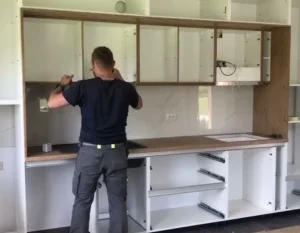 Job - Posao - Sklapanje - Assembly