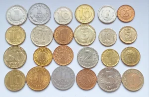 Lot 24 razlicite kovanice Jugoslavije