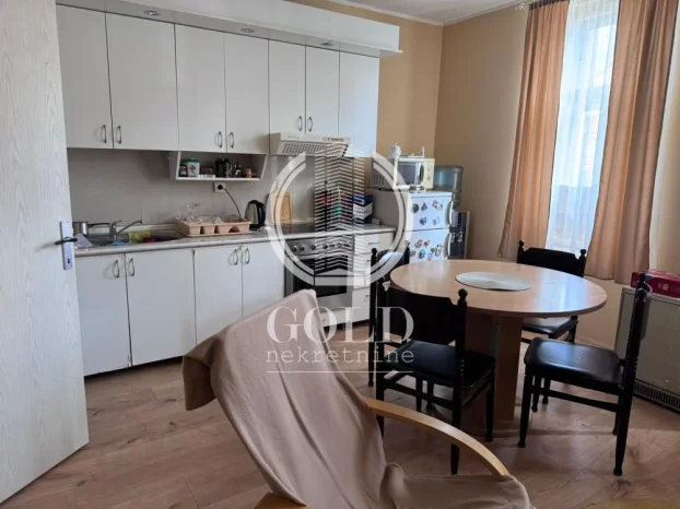 Čajkovskog, Stari Majur, 5+ petosobna, 59 m²