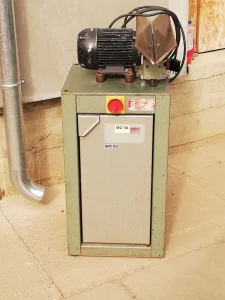 ACETI mašina za obaranje glodanje ivica na metalu