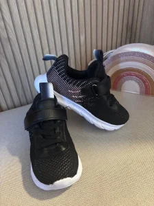 Patike za devojcice 28