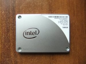 Intel SSD Pro 180GB SATA izgleda zakljucan 100% sentinel