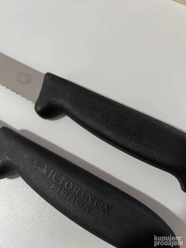 Victorinox nazubljeni noz za hleb