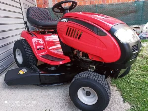 traktor kosilica MTD (kao novo) BRIKS