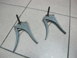 Klesta za provlacenje kablova Hellermann Germany