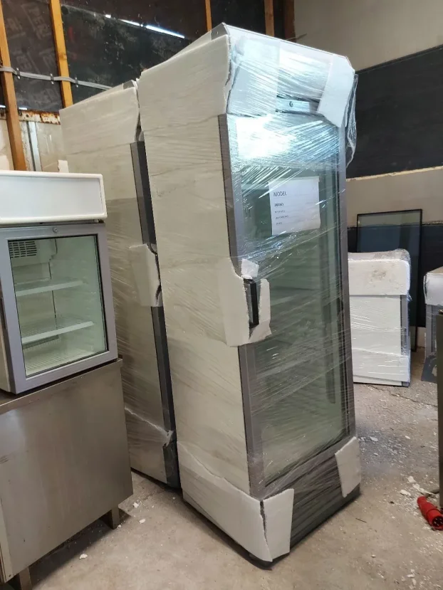 Rashladne vitrine + prevoz