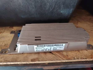 BMW F10 pojacalo harman