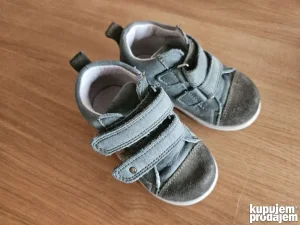 Obuca za prohodavanje 2 para