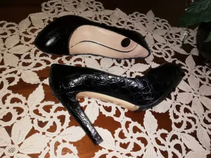 Crne kožne cipele sa platformom VERO GUOIO br. 39