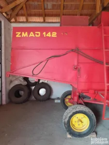 Kombajn Zmaj 142