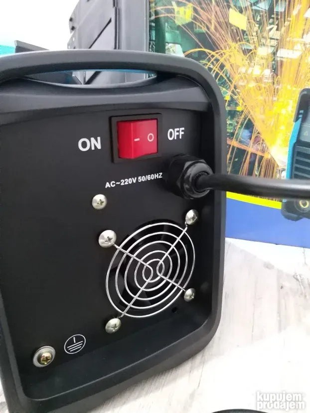 Aparat za varenje Makita  CO2 za varenje bez gasa i elektro