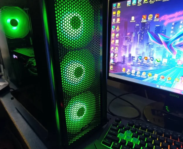 FORTNITE CS2  i5-10400-16GB DDR4-256SSD+1TB+8GB DDR5+ 24'