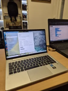 HP 440 G9/i3 1215/16gb/128gb/Aluminijum/prelep/TOP CENA