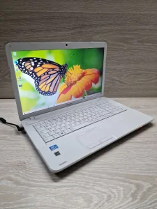 Toshiba C870 i5/8gb/256gb/intel HD 391