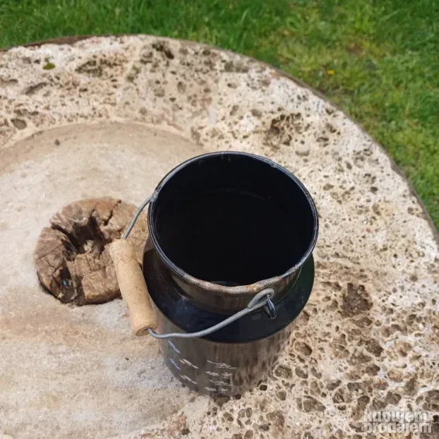 Stara emajlirana kantica za mleko