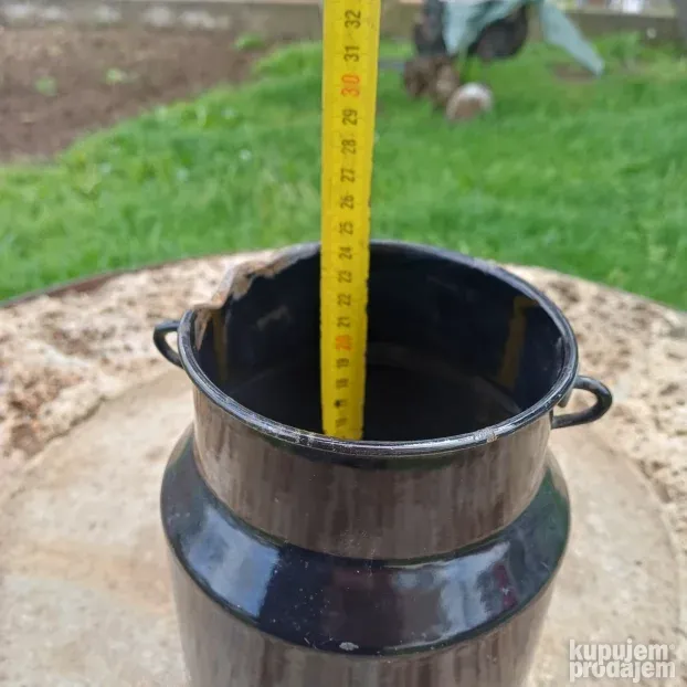 Stara emajlirana kantica za mleko