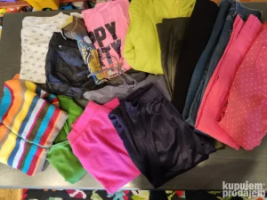 Ženska odeća S/M NA POKLON rezervisano