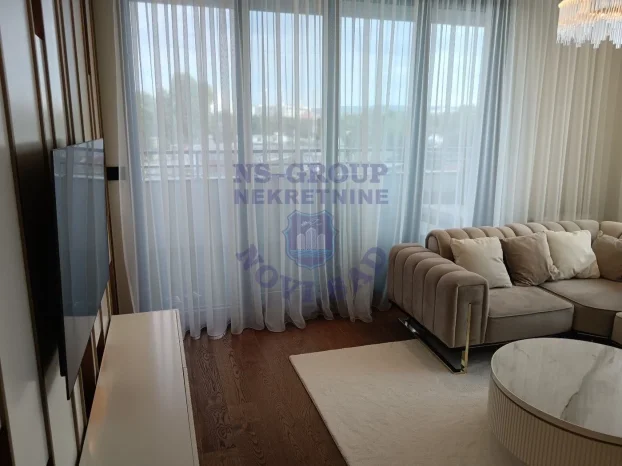 Detelinara, 3.0 trosoban, 82 m²