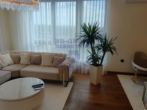 Detelinara, 3.0 trosoban, 82 m²