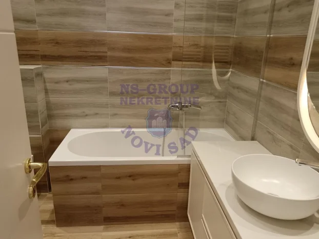 Detelinara, 3.0 trosoban, 82 m²