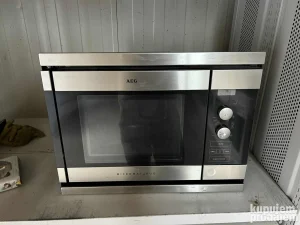 Ugradna mikrotalasna AEG