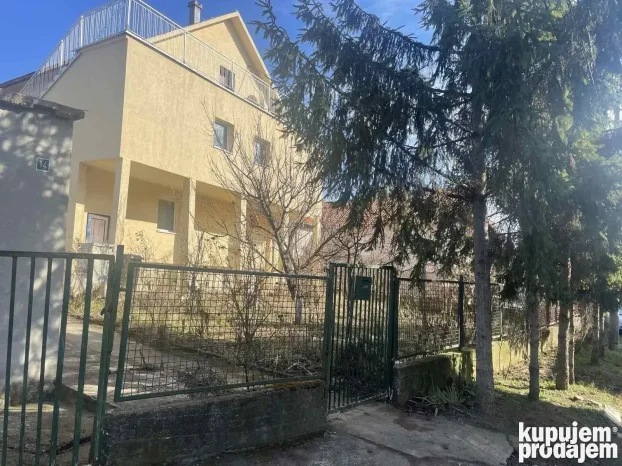 kopaonicka 14, Kaluđerica, 5+ petosobna, 400 m²