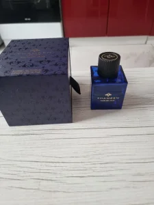 Carved Oud Thameen dekanti