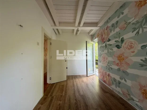 Koste Racina, Dedinje, 5+ petosobna, 150 m²